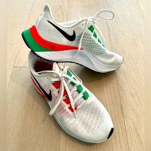 Nike Air Zoom tennis shoe size 6.5